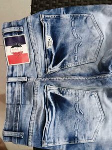 light blue pant