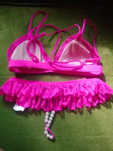 Victoria&#39;s Secret Bralette Wit Thong Free