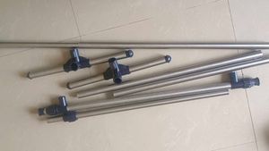 clothes hanger New 1 time used only hardly 2 hour.