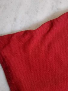 RED COLLAR TOP