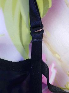 (595)Black Bra - Size Unknown