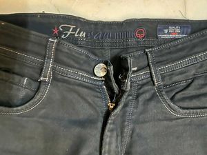 flu jeans