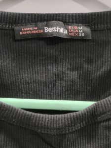 Bershka Black Crop Top - Size S