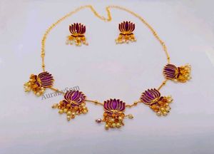 Lotus Design Jewellery Set