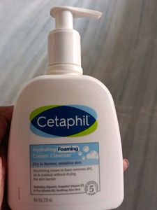 Cetaphil Hydrating Foaming Cream Cleanser