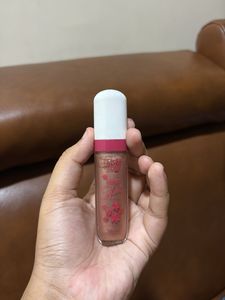 Pick any for 99/- Lipstick/gloss