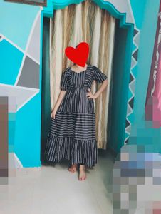 Striped Crepe Maxi Party Dress 🖤🤍