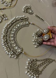 Unused high quality kundan set