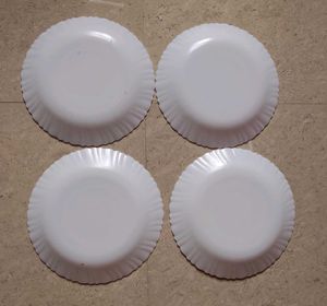 Set of 4 Corelle Dinner Plates