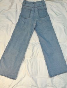 Wide Leg Light Wash Jeans