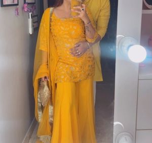 Yellow Floral Suit (3pc) check Description