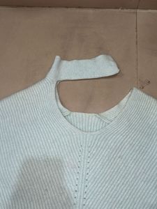 Stylish Cutout Neck Knit Sweater