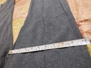 3 Pants 500 Rs