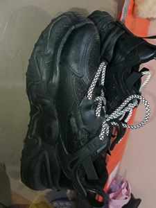 Sports Shoes
