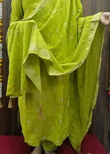 Elegant Kurti Suit With Heavy Dupatta