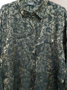 ✨ Women’s Black &amp; Green Vintage Silk Blouse