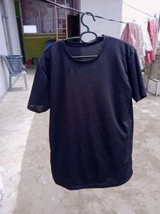 Black Tshirt -