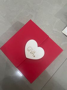 GIVA Necklace Brand new