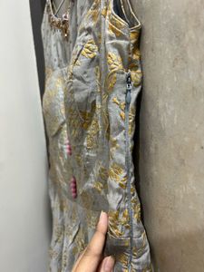 Elegant Grey-Gold Party Gown with Side Zip