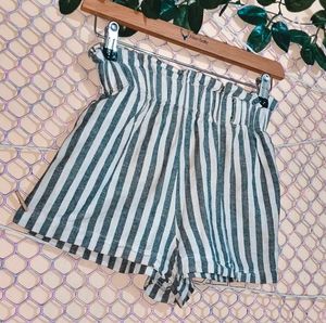 Size 24🎁Buy 2 Get 1 Free 🎁Striped Shorts