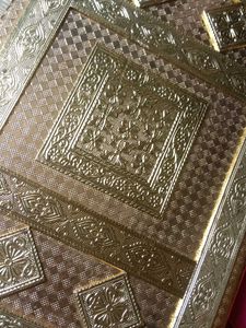 ✨ Elegant Golden Accessories Box – Perfect for Jew