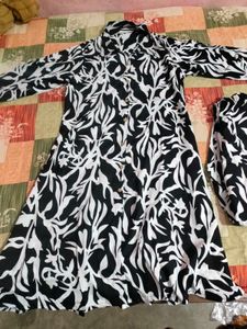 Chic Black &amp; White Dress