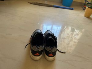 Adidas Sneakers
