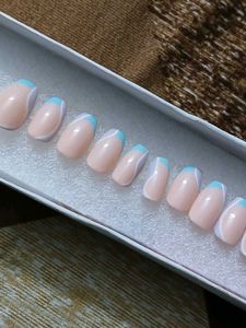 Press On-Nails