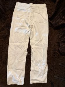 Slash knee White Jeans