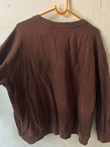 Sweatshirt