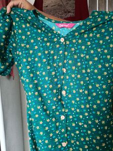 Beautiful Green Floral Dress With Belt.. SALE