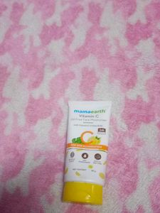 this is mamaearth, vitamin c, oli free face moistu