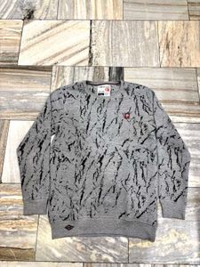 Stylish Grey Patterned Sweatshirt