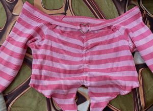 y2k heart shape pink crop top from urbanic