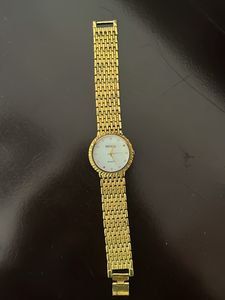 Quartz Ladies Golden Metal Strap Watch