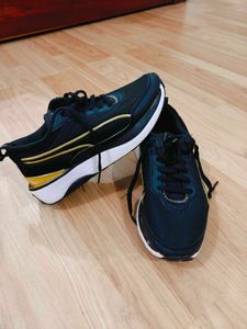 Stylish Black Sneakers