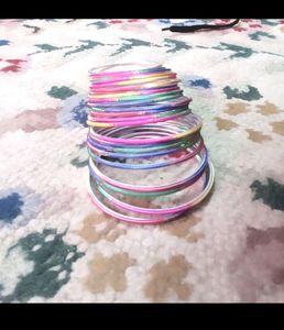 Bangal. Color Meharun . Metal Colofull