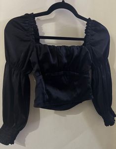 Black Puff Sleeve Crop Top