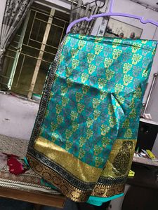 Elegant Teal &amp; Gold Saree