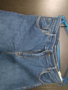 Women&#39;s High-Waisted Jeans