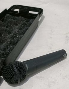 Behringer XM8500 Dynamic Cardioid Vocal Microphone