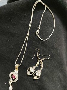 Elegant Pendant With Earrings