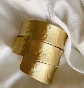Savana Gold Pleated Hand Cuff
