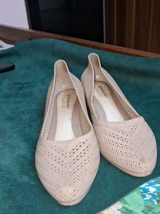 Ladies Shoe