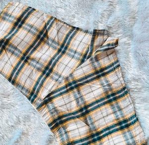 Size Medium Cute Plaid Shorts For Women