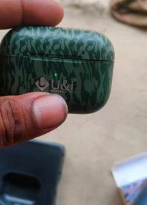 U&amp;i earbuds 1000 rupies 5000 Coin