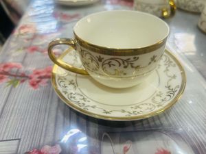 New Royal Vintage Gloden Tea Cup Set