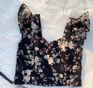 BLACK FLORAL PRINTED CROP TOP