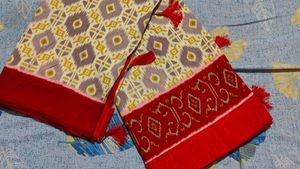 Cotton Ikat Saree with Tassels