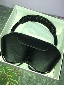 AIRPODS MAX